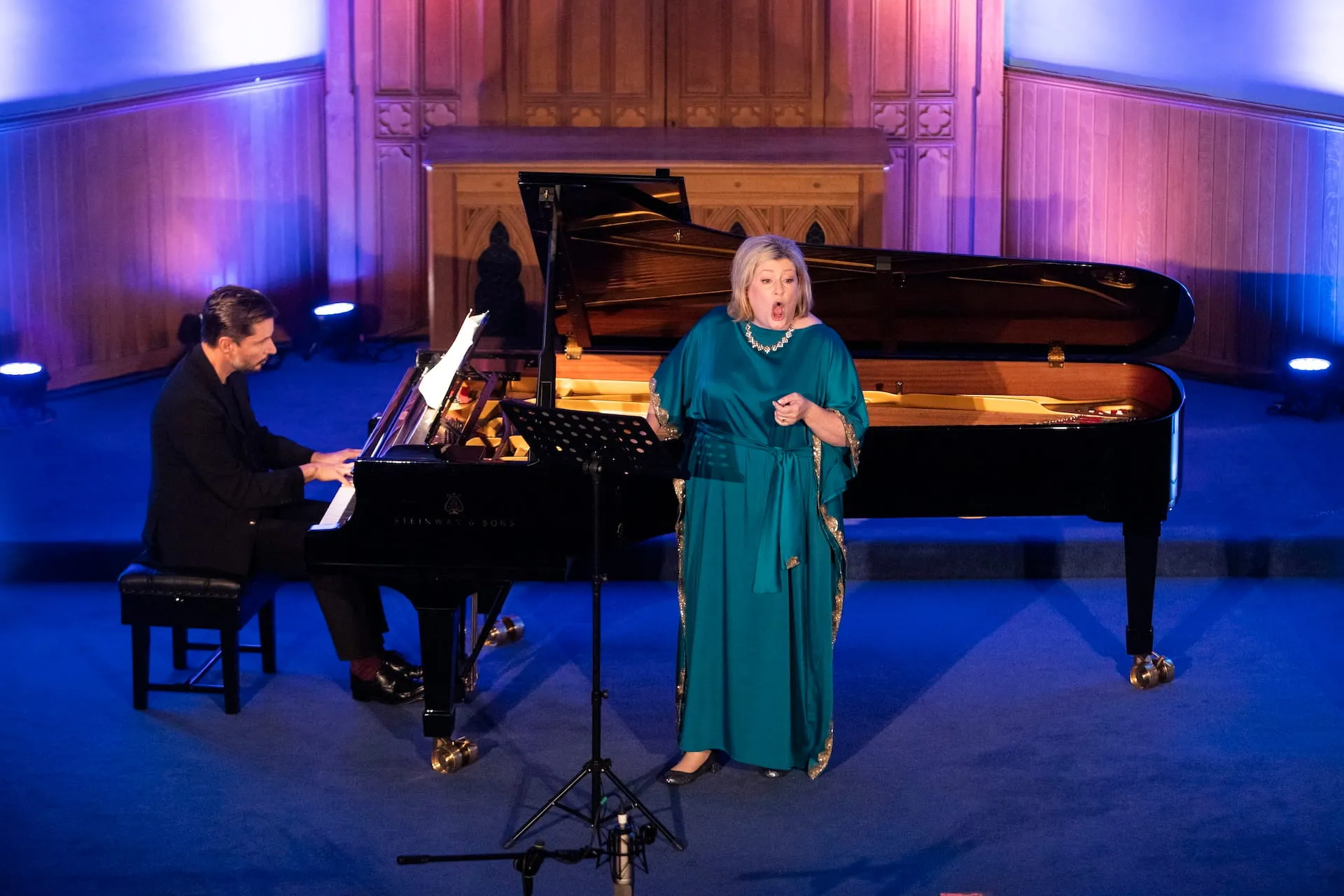 karen-cargill-performance