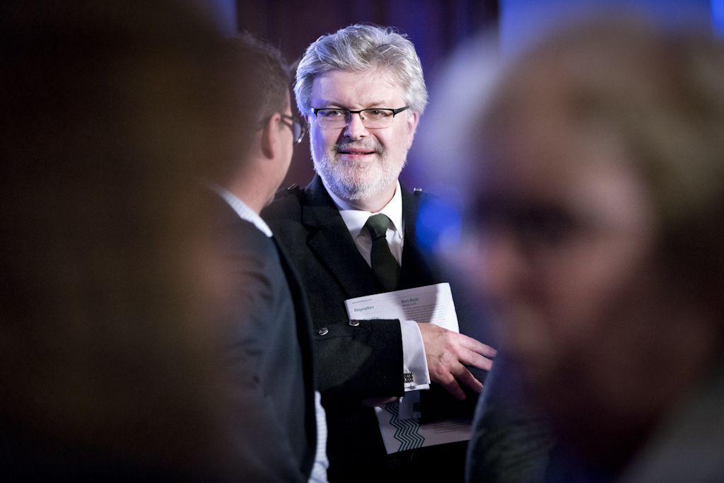  (Sir James MacMillan c. Robin Mitchell) 